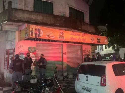 Dono de Lanche é executado a tiros por dupla de criminosos na Compensa