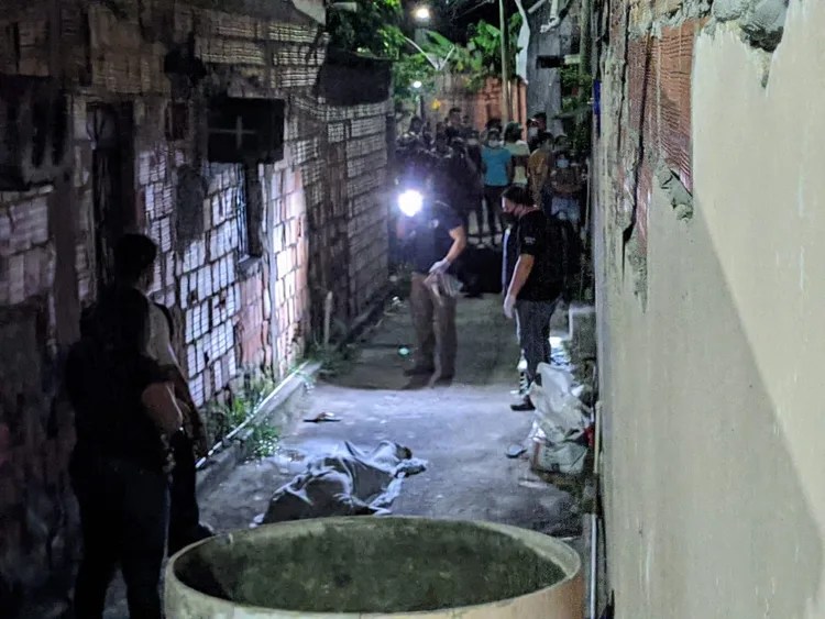 Homem é executado a tiros por ‘pistoleiros misteriosos’ no Aleixo