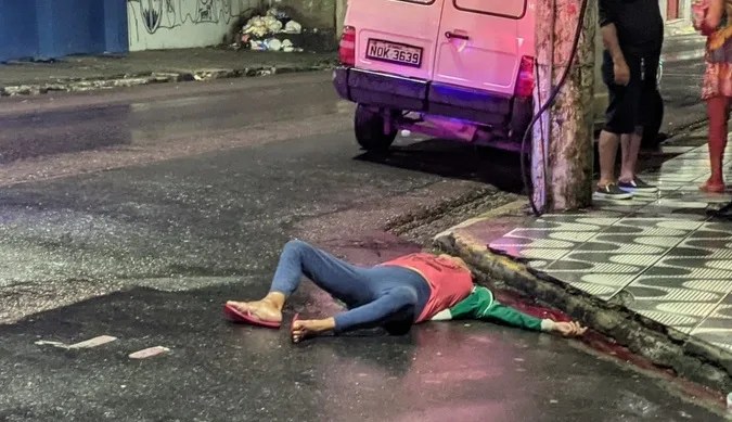 Idosa é assassinada com tiros na cabeça no Centro de Manaus