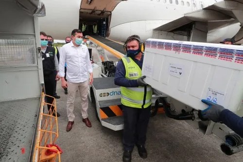 Governo do AM recebe sétima remessa de vacina contra a Covid-19 nesta quarta-feira (10)