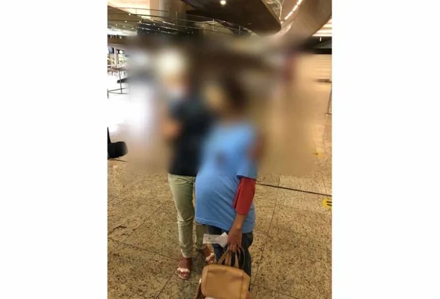 Mulher faz visita à ex-patroa da mãe e vive por 9 meses como “escrava”