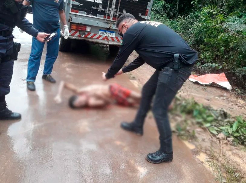 Corpo de homem é encontrado em ramal no Iranduba