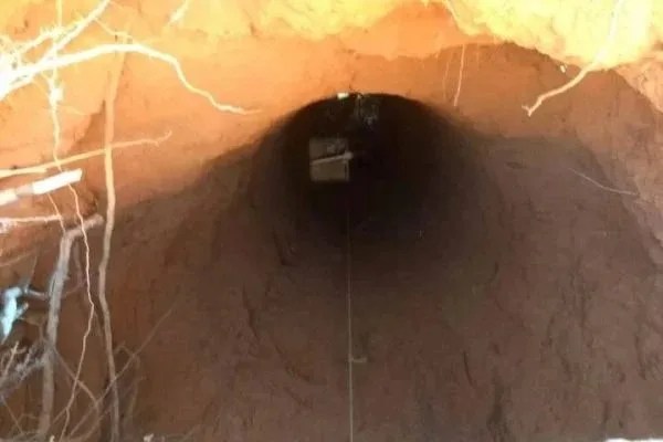 VÍDEO: Idosa cai em cisterna de 12 metros no quintal de casa