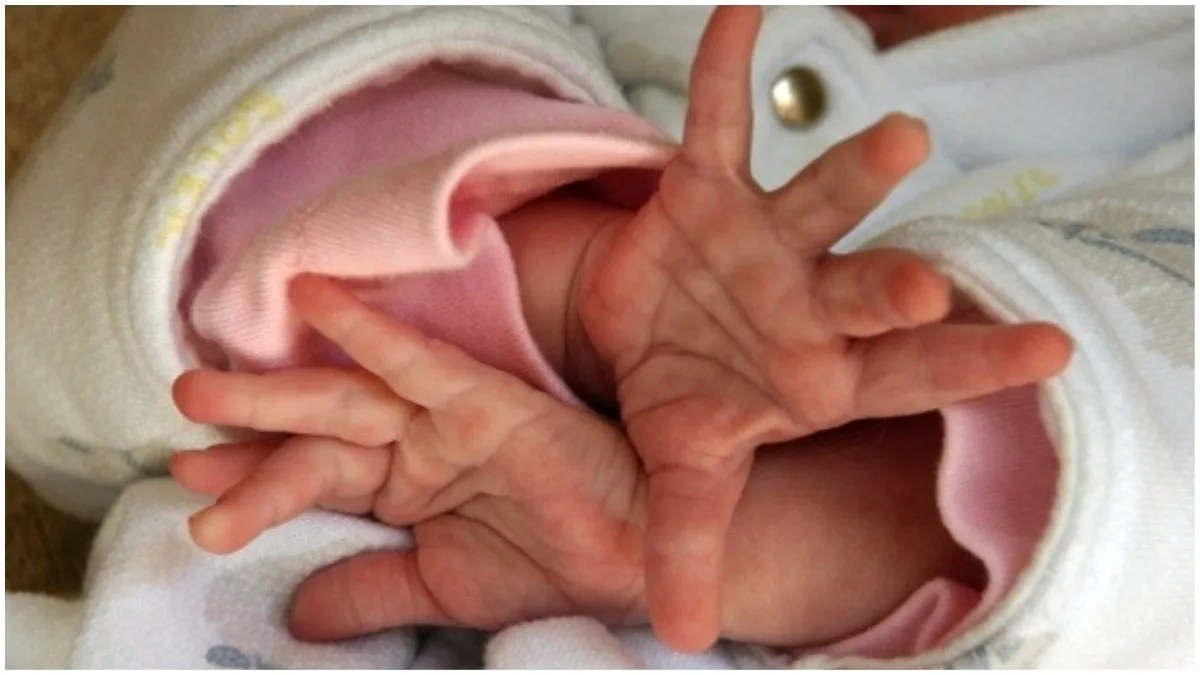 Mãe é suspeita de matar bebê de 3 meses durante amamentação