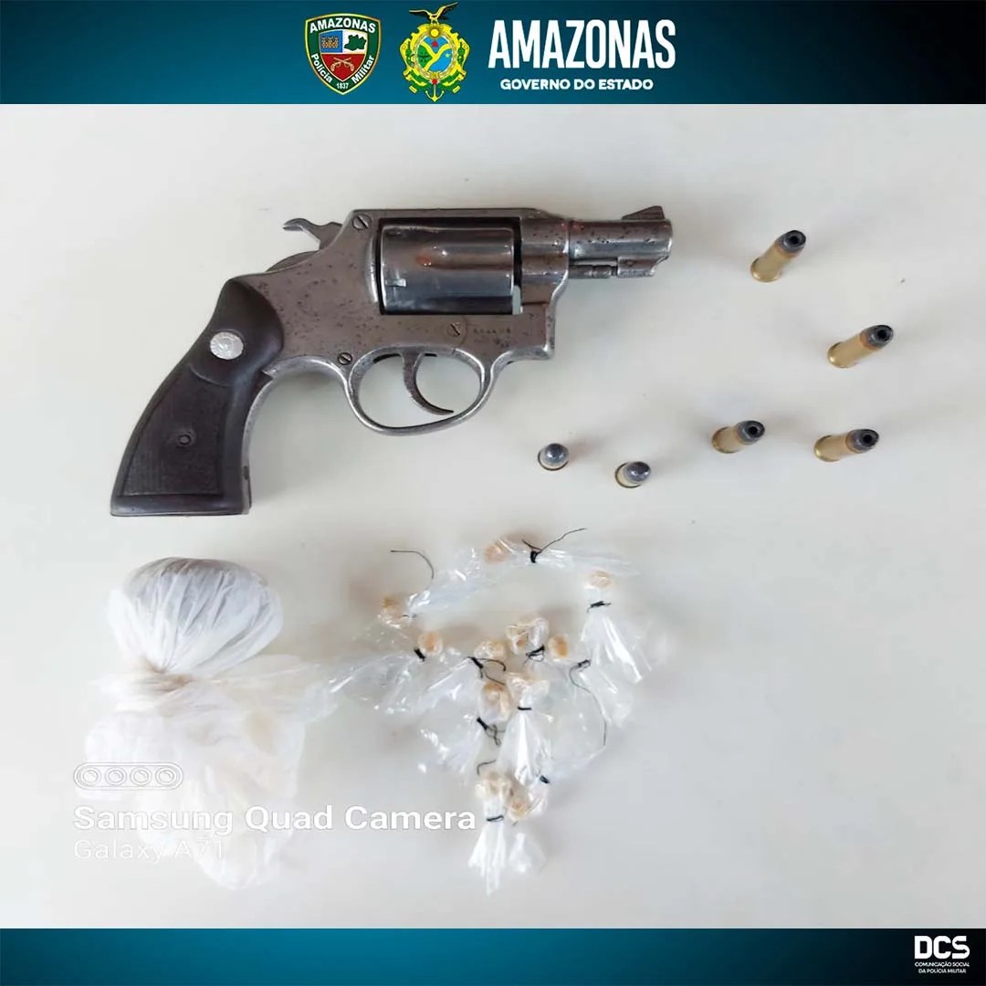 Durante operação, PM apreende adolescente e detém dois homens com arma de fogo e drogas no AM