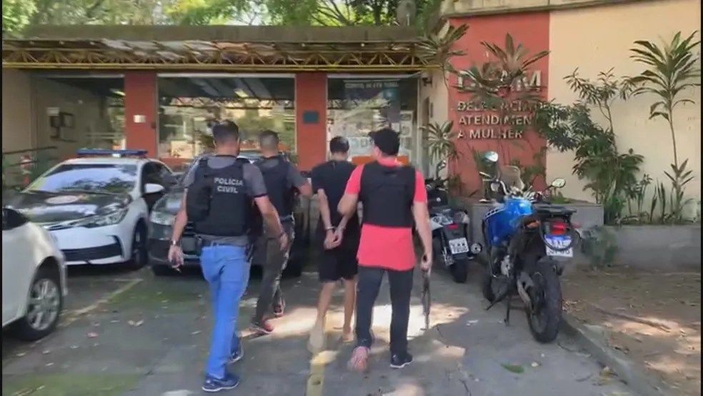 Rocam detém dois foragidos da justiça, em Manaus