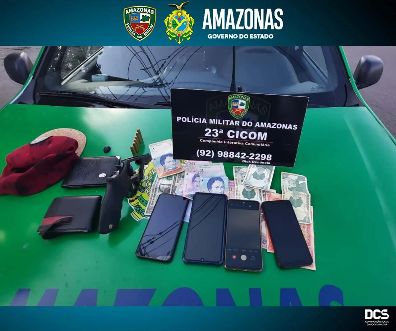 Polícia prende trio com aparelhos celulares roubados em avenida de Manaus