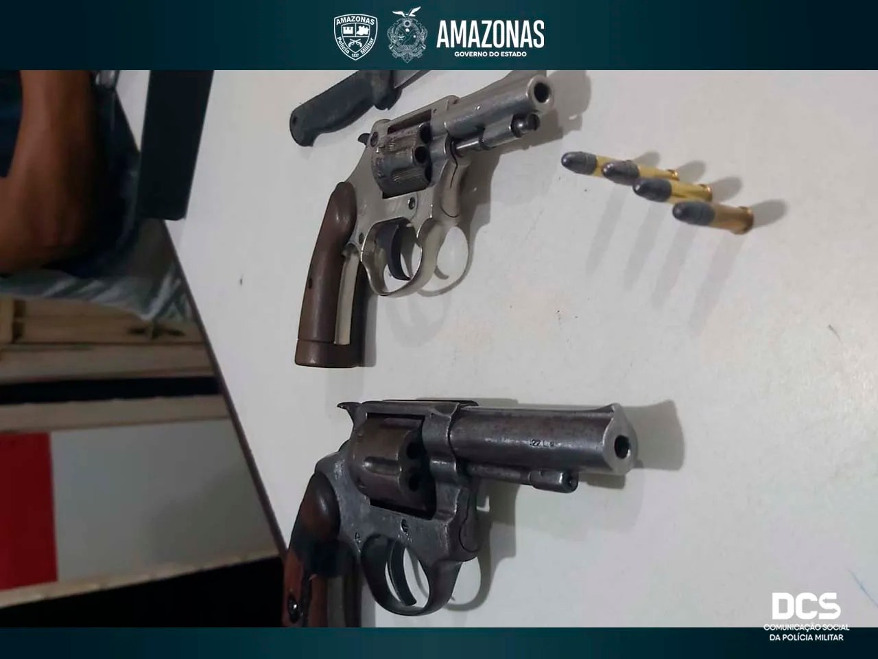 Polícia Militar prende homem com armas de fogo, suspeito de cometer vários assaltos no AM