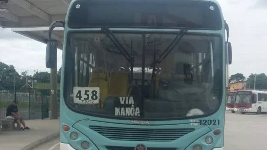 Polícia prende homem suspeito de assalto em ônibus da linha 458 em Manaus