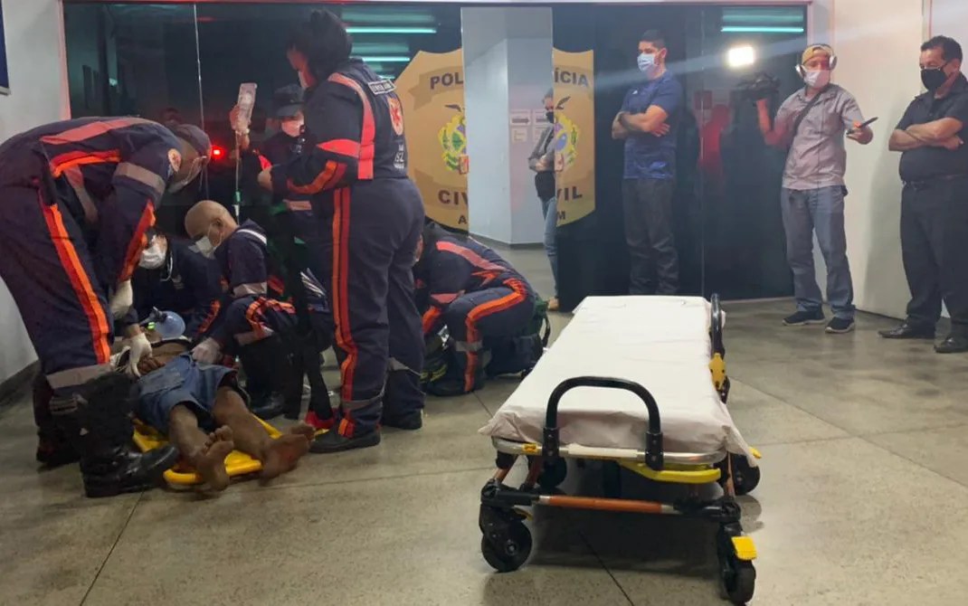 Em Manaus, assaltante tem mal súbito ao ser levado para delegacia