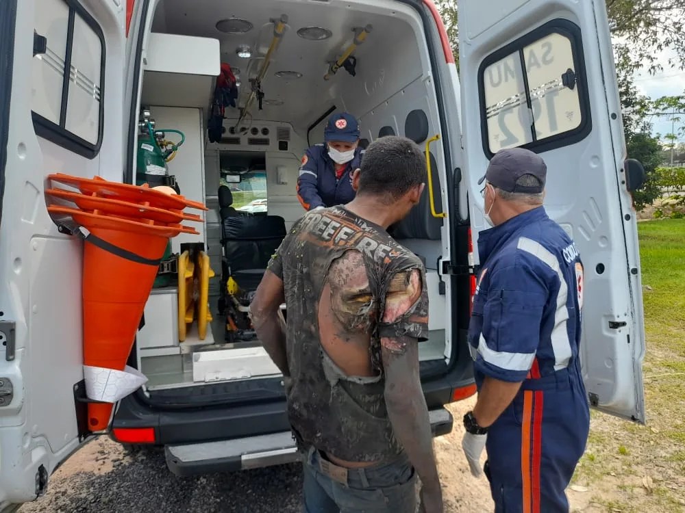 David Almeida acompanha início da nova etapa de vacinação para pessoas sem comorbidades