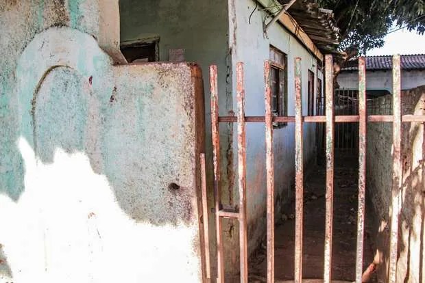 CRUELDADE: Mãe confessa que afogou bebê de 5 meses e é presa