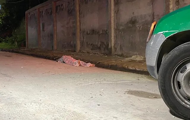 Homem é sequestrado e executado por pistoleiros em rua de Manaus