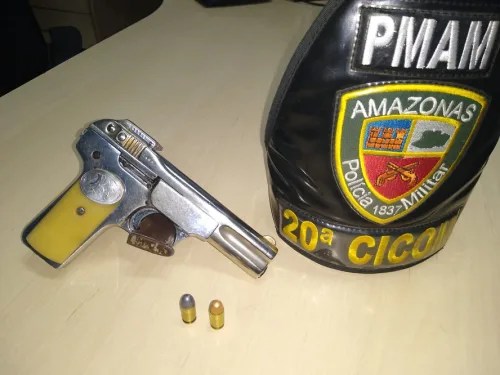 Jovem é preso após assaltar mercadinho no Parque São Pedro