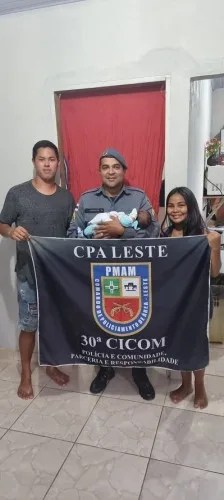 PM salva a vida de bebê engasgado na zona Leste de Manaus