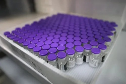Amazonas recebe 102.960 doses de vacinas contra a Covid-19