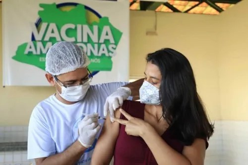 Vacina Amazonas: Governo do AM realiza ação inédita de vacinação em cinco shoppings de Manaus