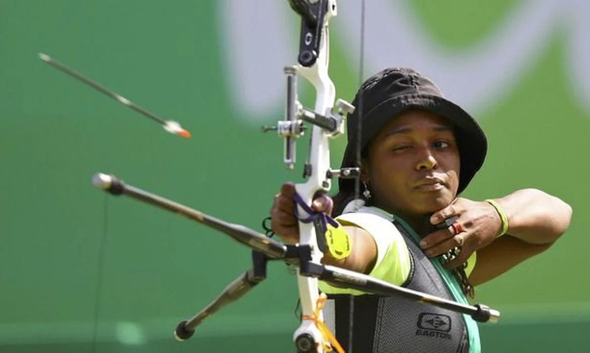 Ana Marcelle, atleta do tiro com arco, estreia esta noite na Olimpíada