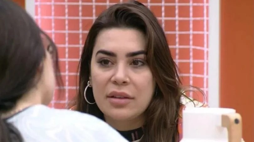 “Brasil, eu quero ficar”, pede Naiara horas antes de paredão do ‘BBB’
