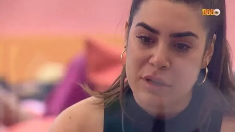 Naiara chora em ‘DR’ com Arthur: “Não falo dos outros, falo sobre mim”