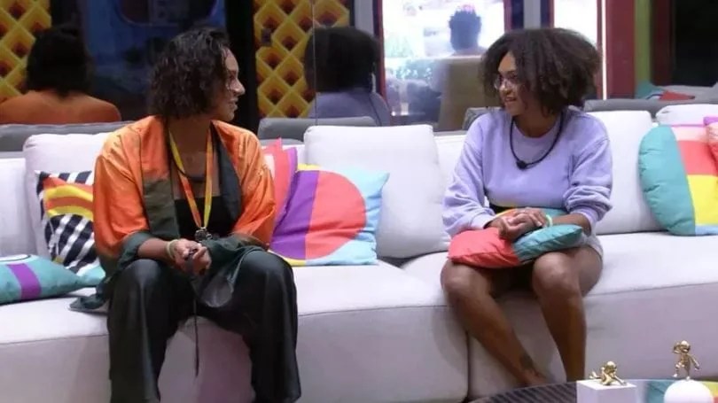 Jessi diz se sentir obrigada a fazer parte de um grupo ao qual não pertence