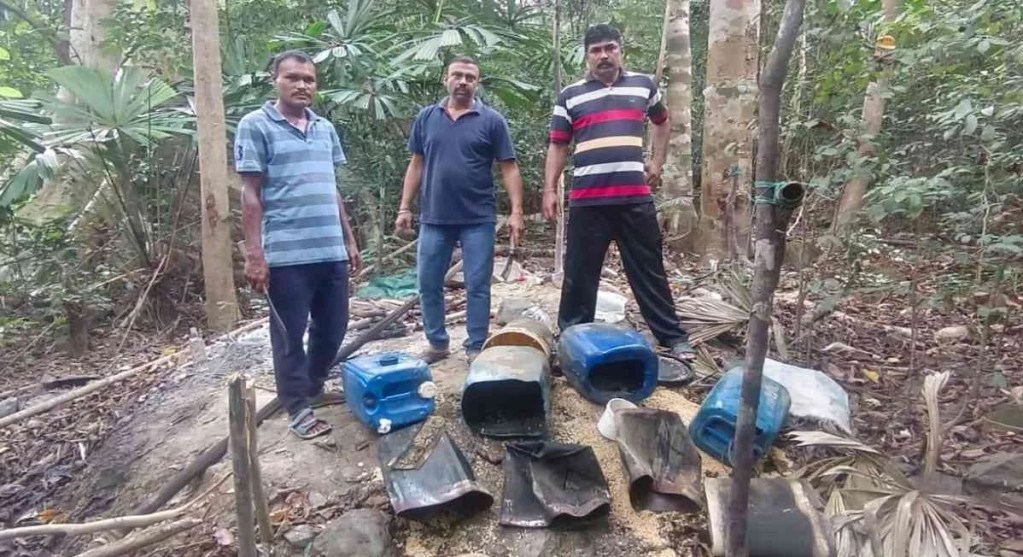 illegal liquor operation (2)