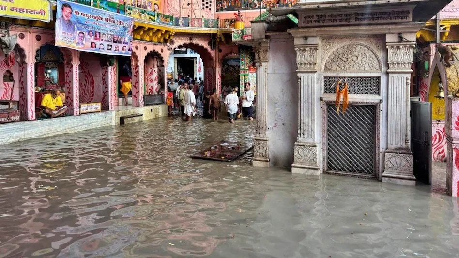 यमुना में डूबा भगवान कृष्ण का ऐतिहासिक विश्राम घाट