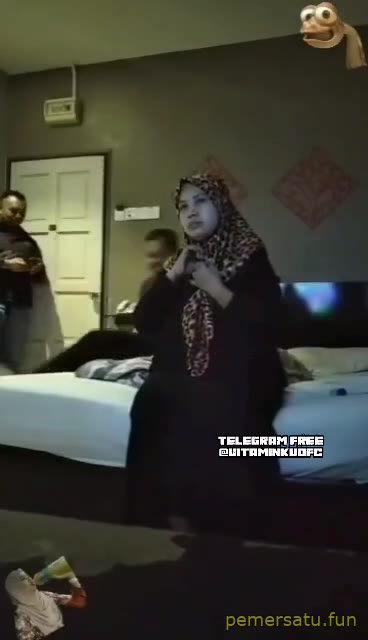 P1 Jilbab Dientot Berdua Di Kamar