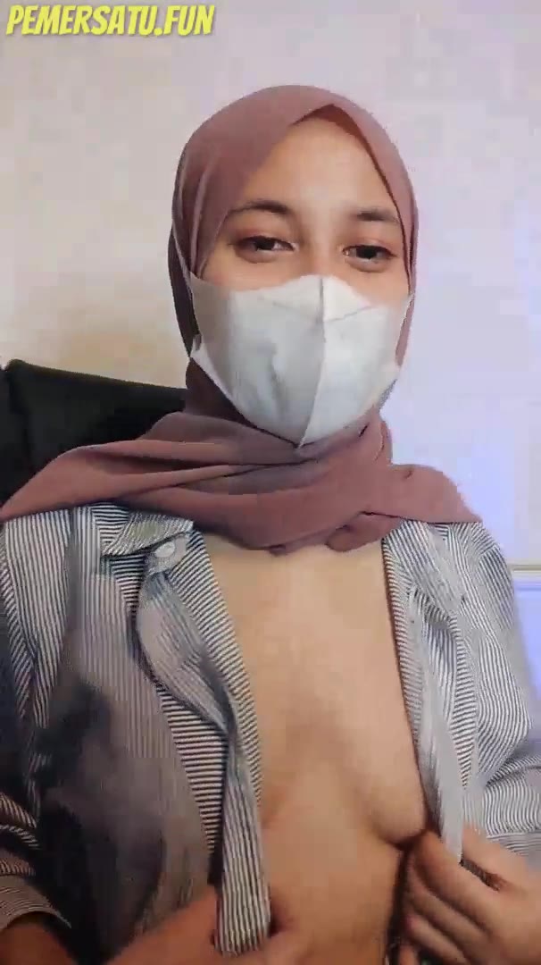Toket Mirna Jilbab Sange Remas