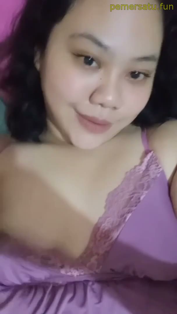 Tidur Cewek Chubby Baju