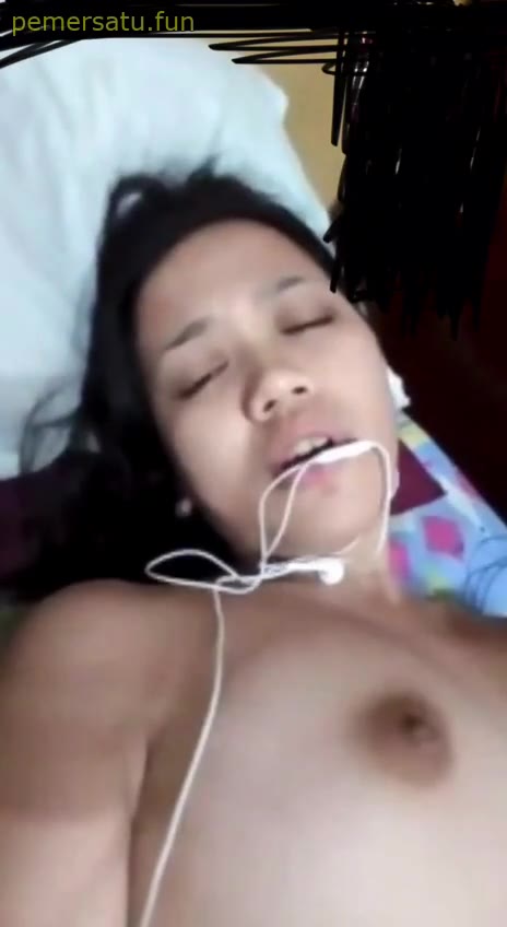 P2 Safina Hijab Cantik Mulus Colmek Vcs