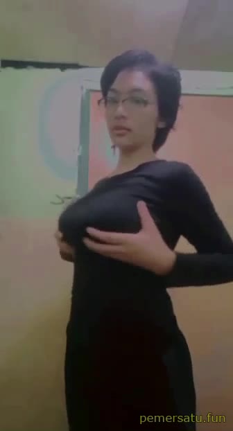 P25 Maisarah Abg 18yo Kacamata Tobrut