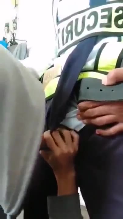 2022 Bokep Indo Jilbab Nyepongin Satpam - Video Viral JILBAB