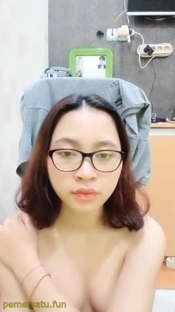 P2 Dalle Cantik Kacamata Temenin Coli Sampe Subuh