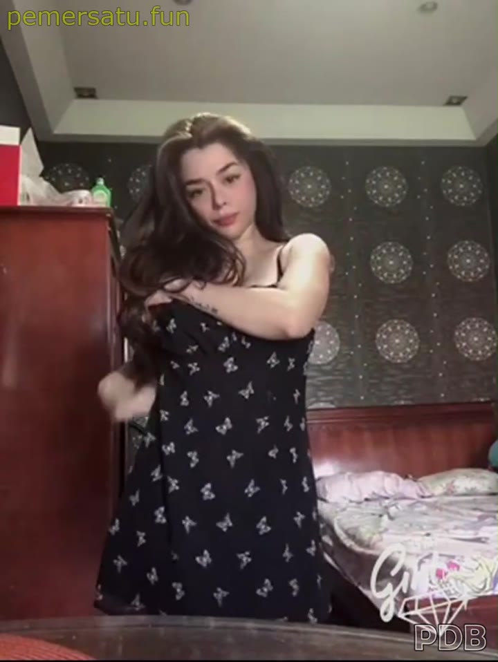 P2 Jem Milton Cantik Seksi