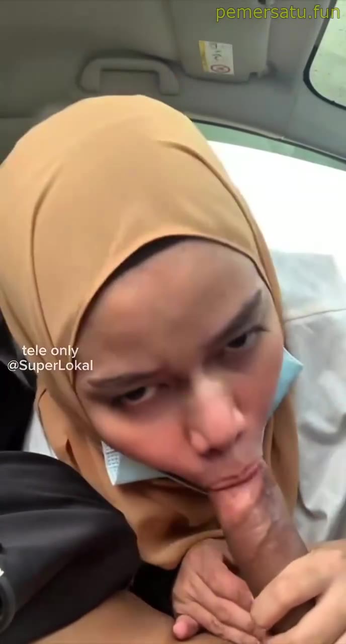 P2 Jilbab Binal Sepong Kontol Di Mobil Sampai Rahang Pegal