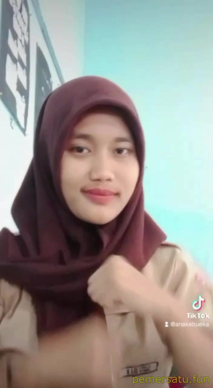P1 Anakebueka Jilbab Abg 18yo Pramuka