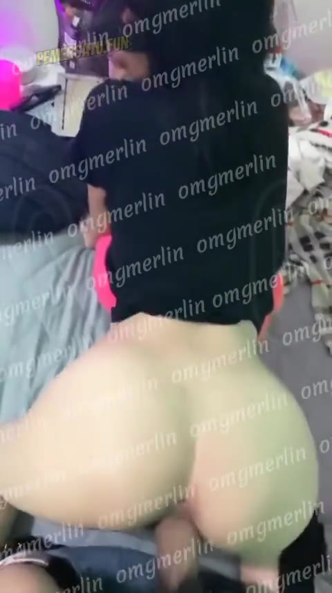 Semok Ngentot Doggy Style Jilbab Hitam