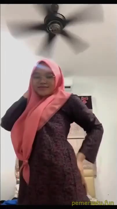  Viral Terbaru Hijab cantik main sendiri - HIJAB