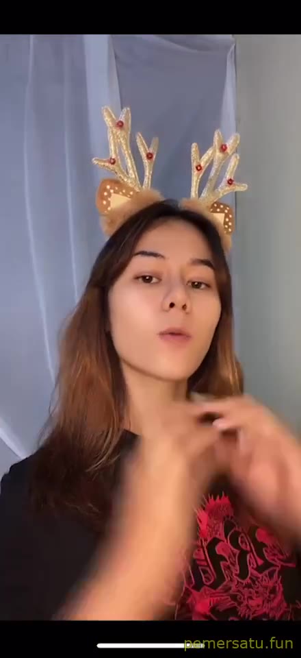 P33 Adrianne S Abg 18yo Pemersatu Fun