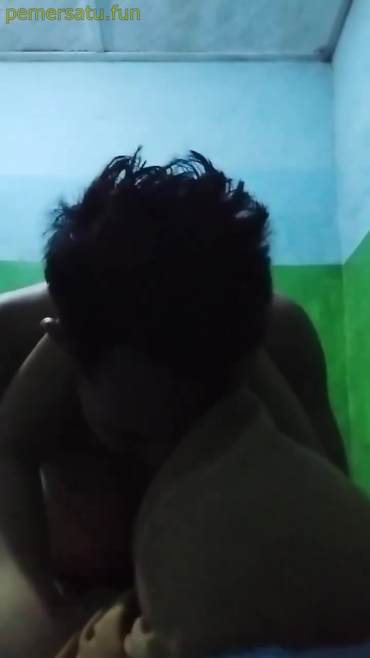 P1 Jilbab Openbo Bergumul Dengan Om Om