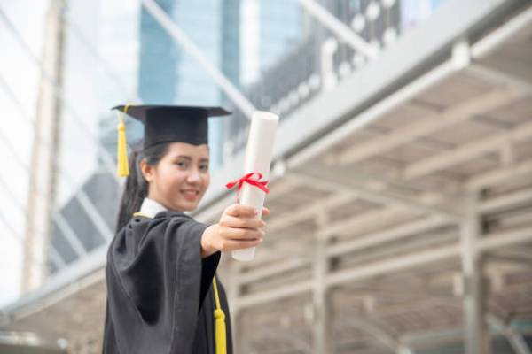ayudas del Ministerio de Educación, Fulbright y de universidades