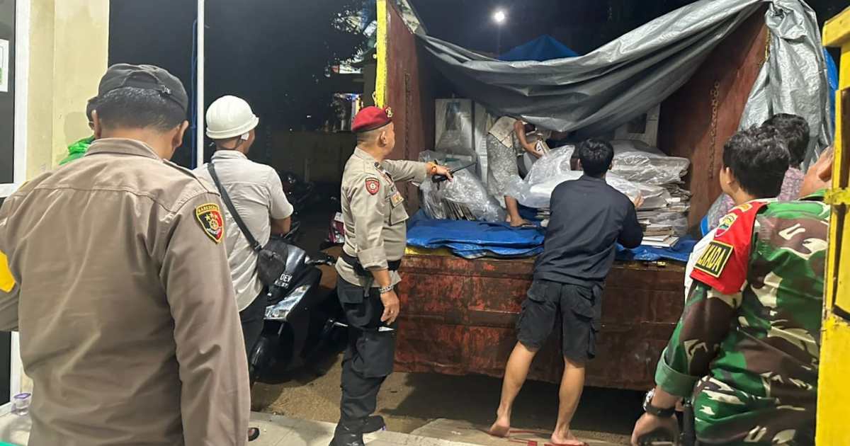 Polres Sibolga Kawal Pergeseran Kotak Suara Sampai Gudang Logistik