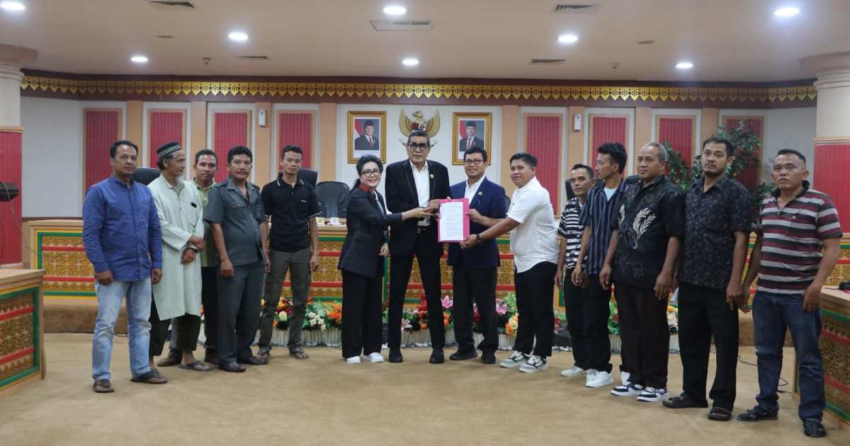 Aliansi Mahasiswa dan Masyarakat Pelalawan Tolak Relokasi, Sampaikan Aspirasi ke DPRD Riau