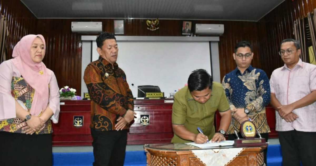 DPRD Kota Sibolga Sahkan 3 Ranperda Menjadi Perda