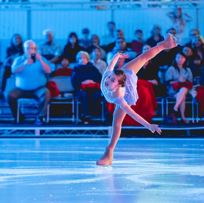 MUSE/IQUE ICE SKATING PERFORMANCES - FREE/SKATE 2018 - LIGHTING