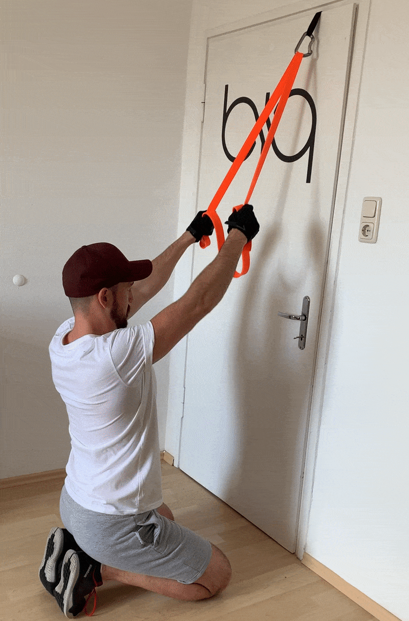 Lat Pull Downs