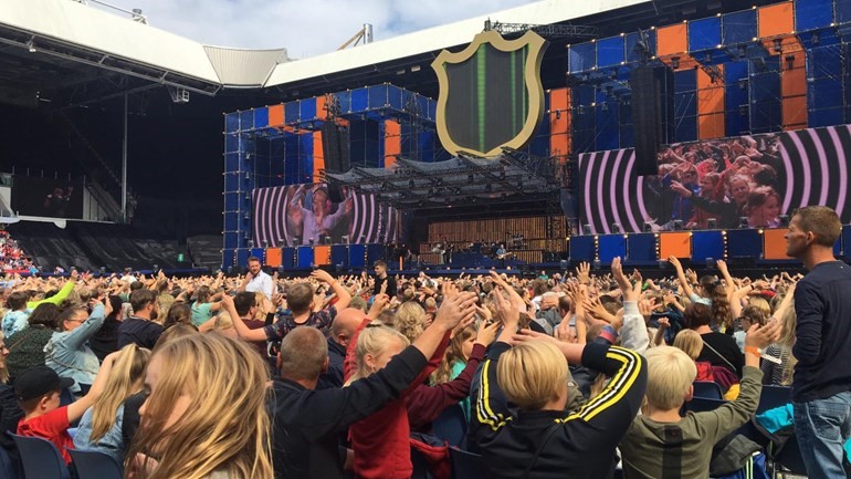 Guus Meeuwis | Podium Visuals