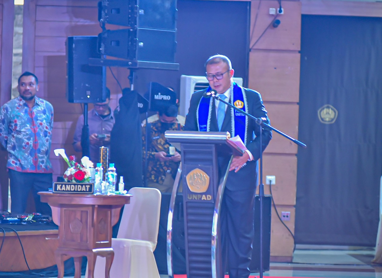 Cucun Ahmad Syamsurijal Raih Gelar Doktor di Program Studi Ilmu Administrasi Publik
