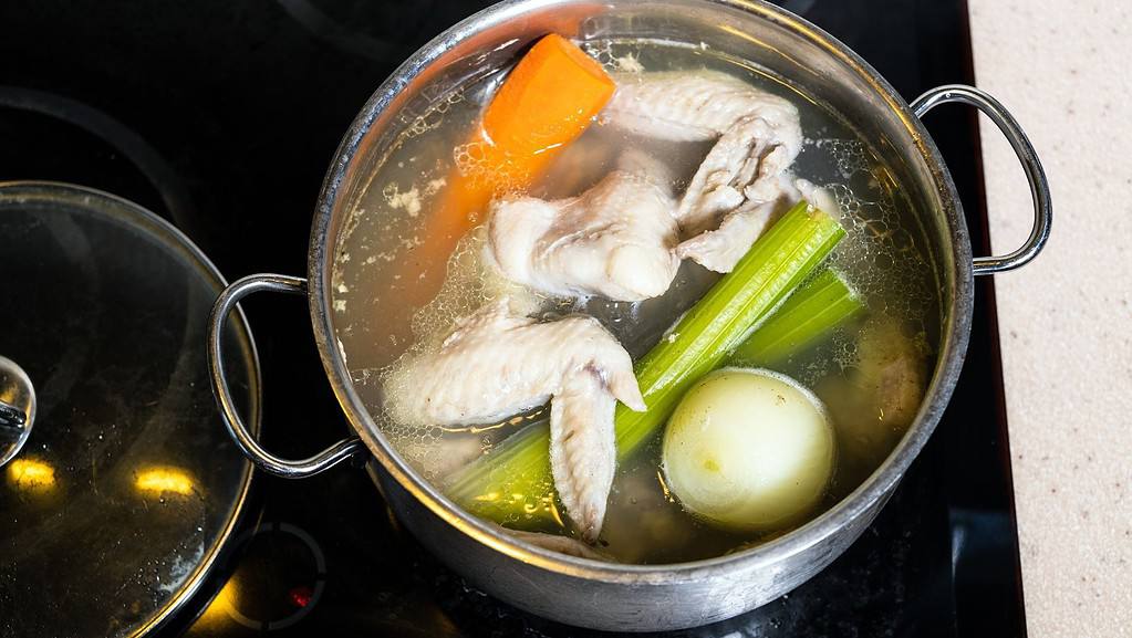 What happens if you eat bad chicken broth?